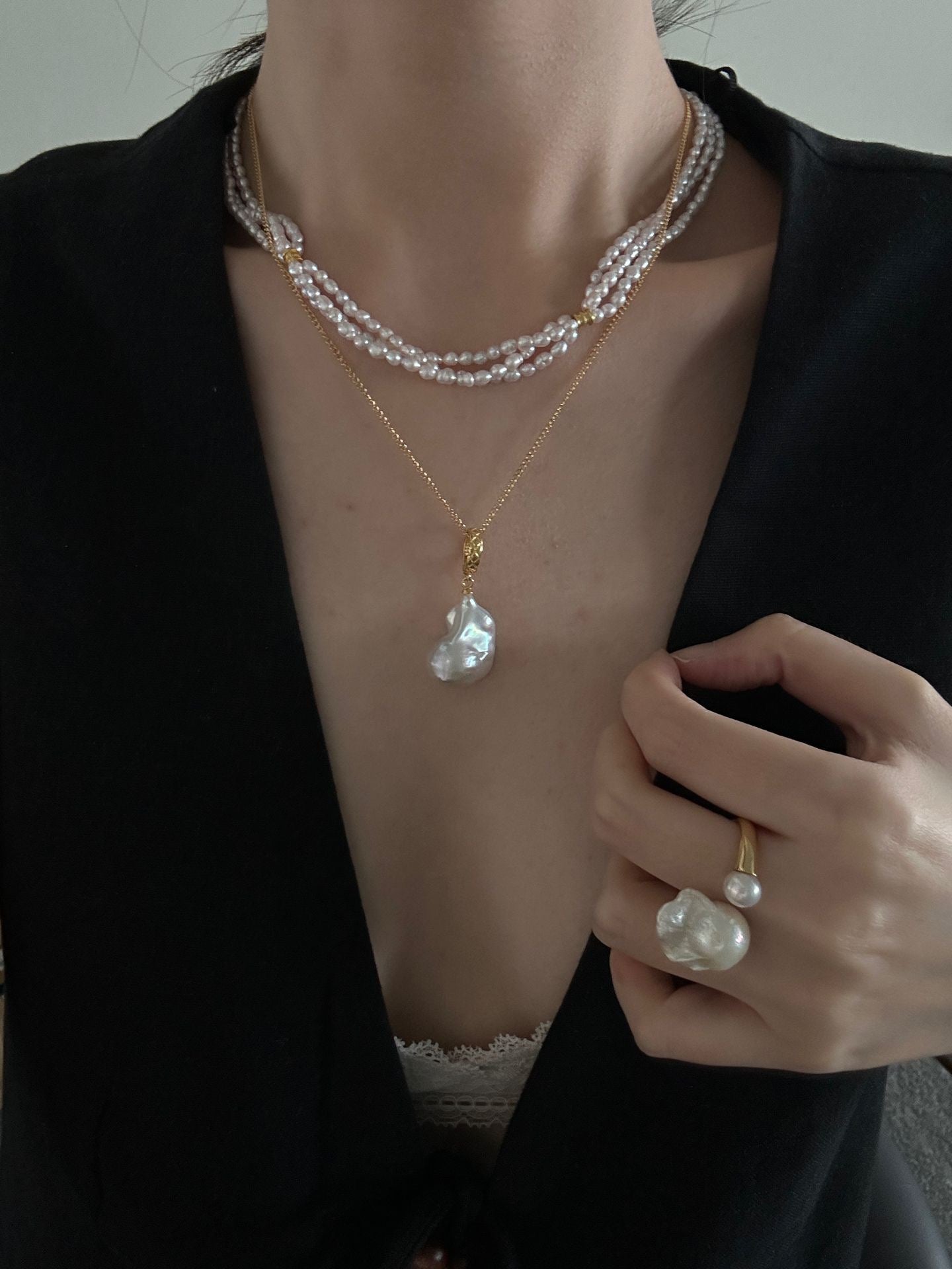 GoldLarge BaroqueUniversal BuckleNecklace GoldLarge BaroqueUniversal BuckleNecklace
