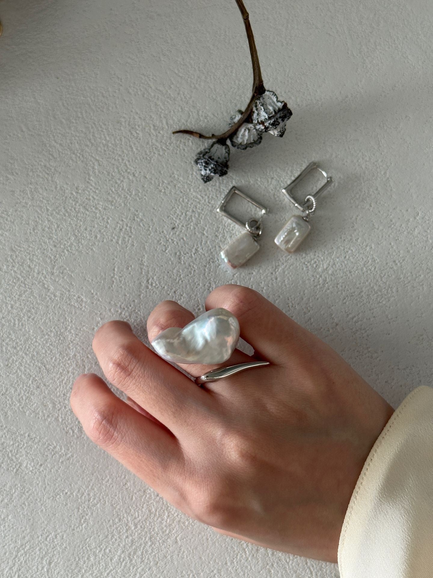 Sterling Silver Sharp Blade Large Baroque Ring