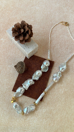 Buckle Silver Gold Plated 18K Metal Copper Gold Plated Barn Style Large Baroque Necklace