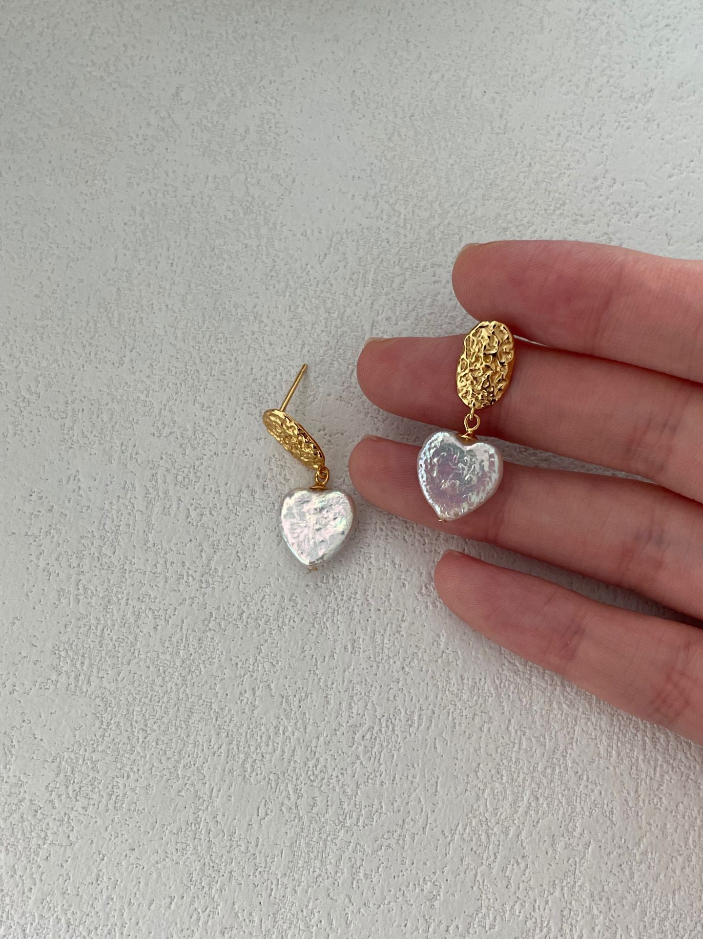 Retro Heart Gold Earrings