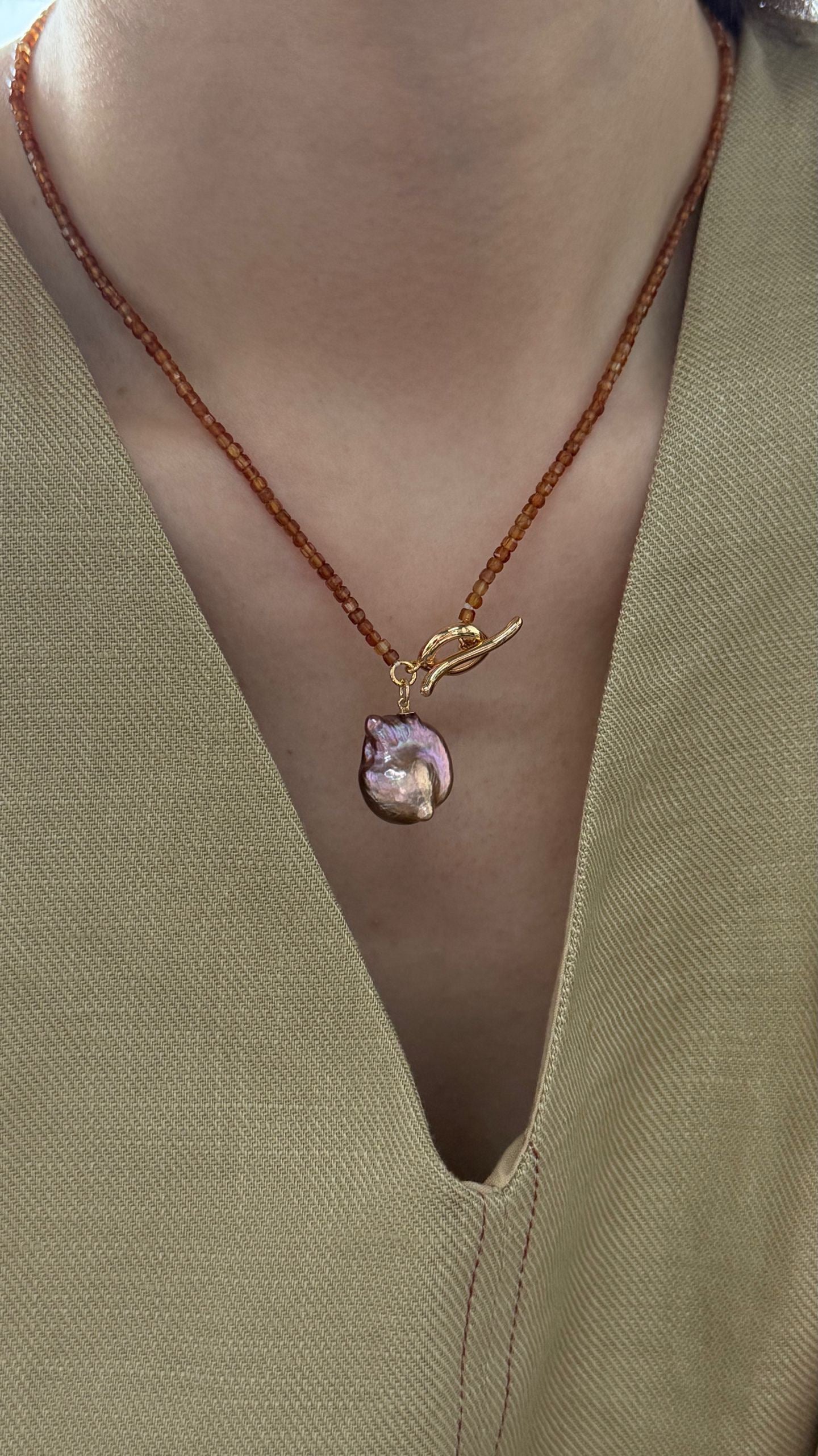 SilverGold Plated18K GarnetDazzlingSmall BaroqueNecklace