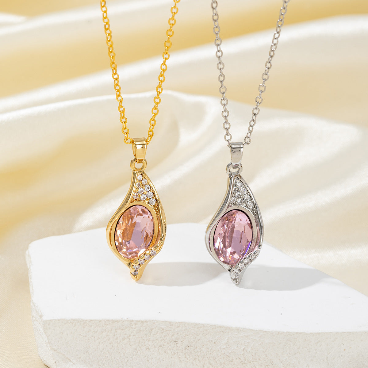 Teardrop Rhinestone Pendant Necklace